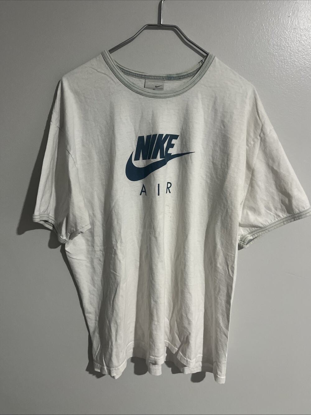 Nike T-Shirt Men's XL White Spellout Nike Air Blue Accents 100% Cotton